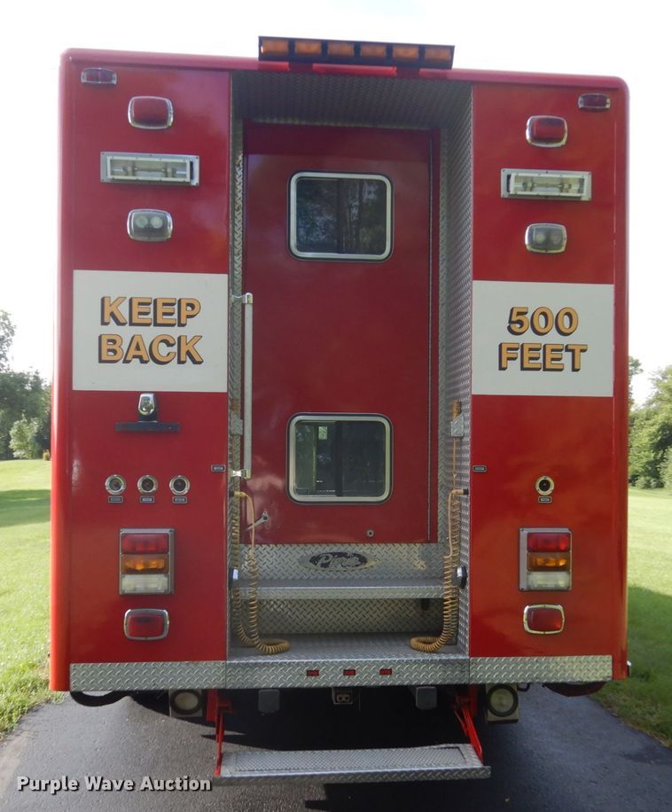 image for item FU9501 2000 Pierce rescue vehicle