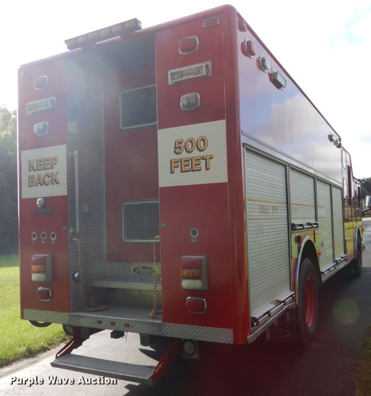 image for item FU9501 2000 Pierce rescue vehicle