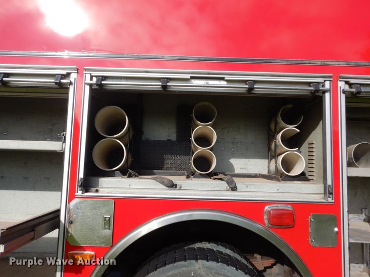 image for item FU9501 2000 Pierce rescue vehicle