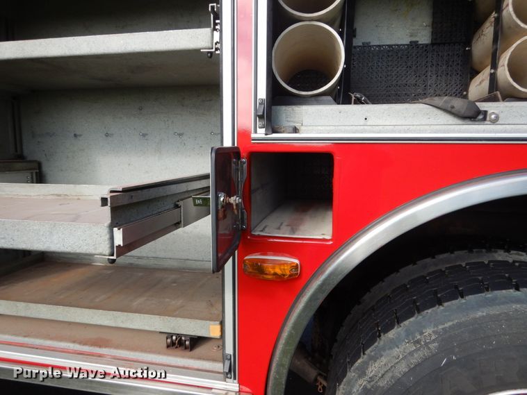 image for item FU9501 2000 Pierce rescue vehicle