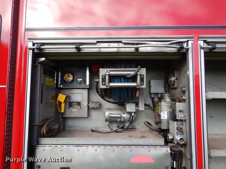 image for item FU9501 2000 Pierce rescue vehicle