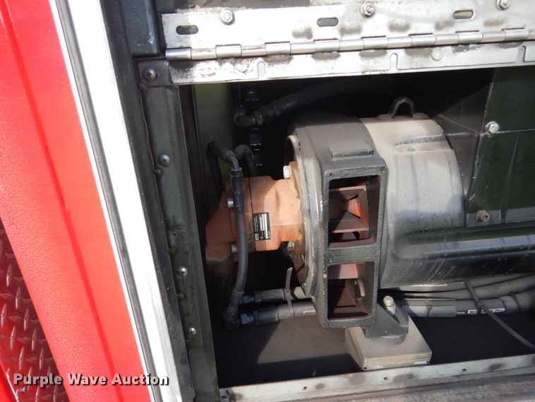 image for item FU9501 2000 Pierce rescue vehicle