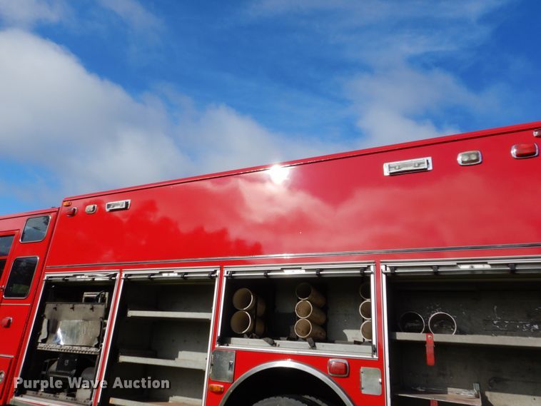 image for item FU9501 2000 Pierce rescue vehicle