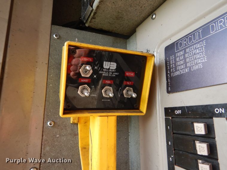 image for item FU9501 2000 Pierce rescue vehicle