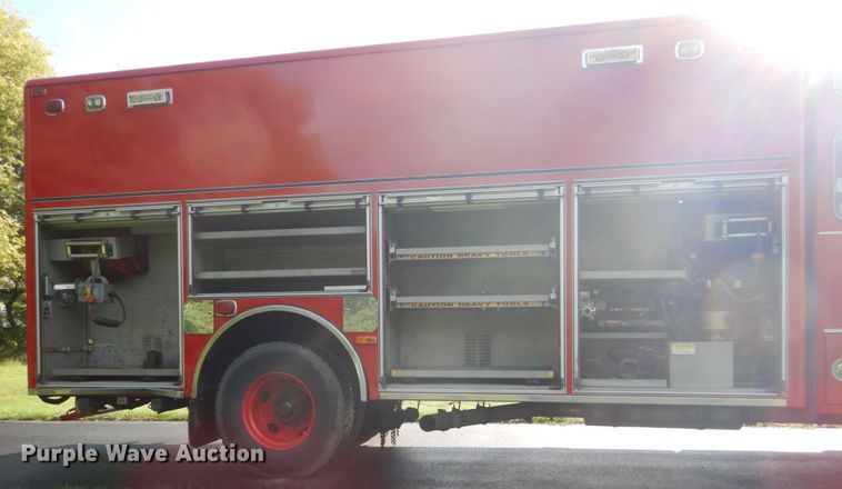 image for item FU9501 2000 Pierce rescue vehicle