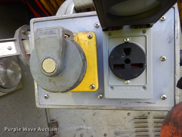 image for item FU9501 2000 Pierce rescue vehicle