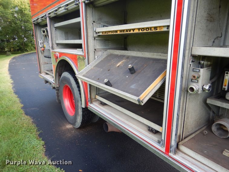 image for item FU9501 2000 Pierce rescue vehicle