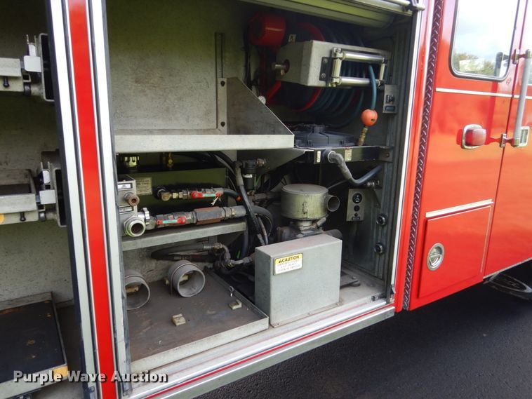 image for item FU9501 2000 Pierce rescue vehicle