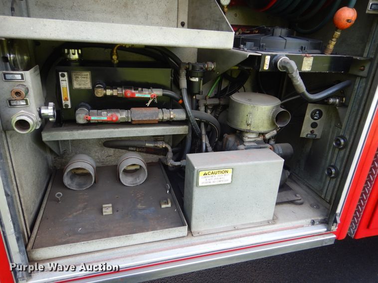 image for item FU9501 2000 Pierce rescue vehicle