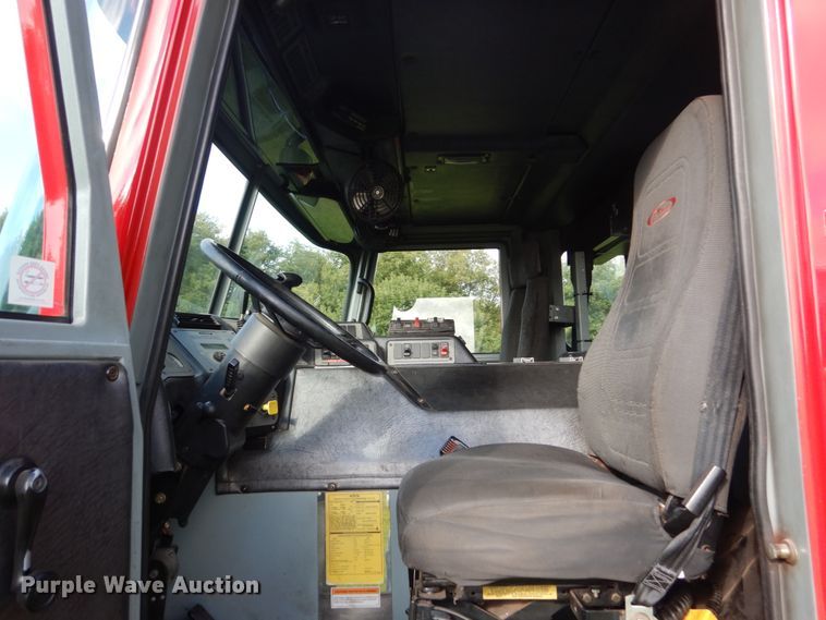 image for item FU9501 2000 Pierce rescue vehicle