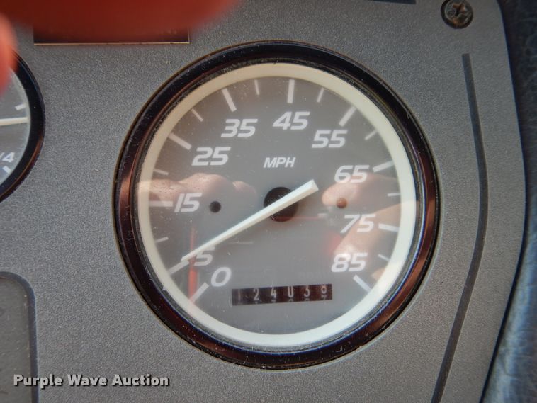 image for item FU9501 2000 Pierce rescue vehicle