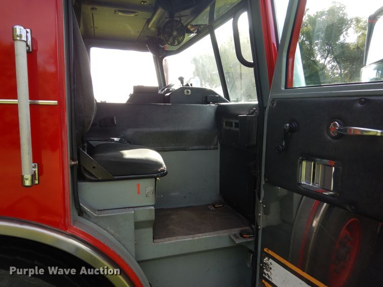 image for item FU9501 2000 Pierce rescue vehicle