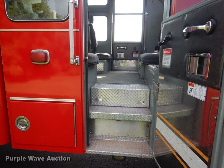 image for item FU9501 2000 Pierce rescue vehicle