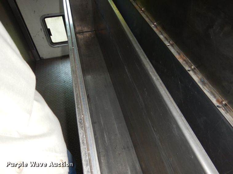 image for item FU9501 2000 Pierce rescue vehicle