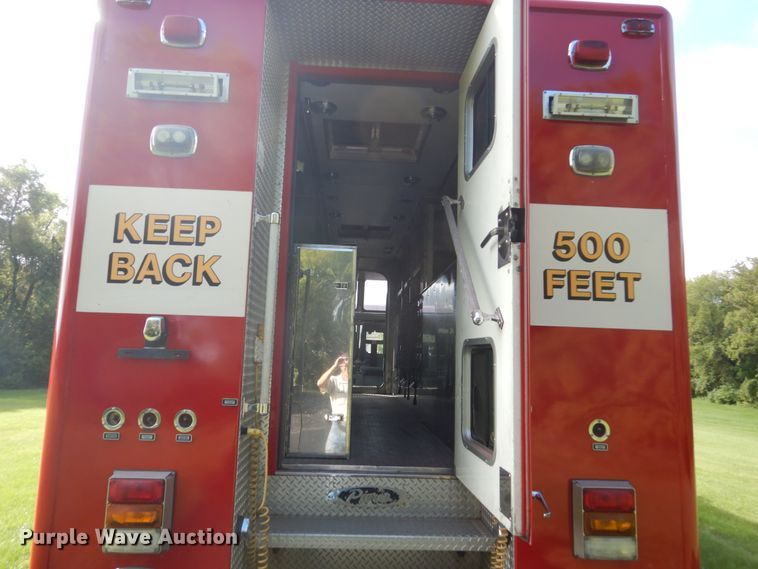 image for item FU9501 2000 Pierce rescue vehicle