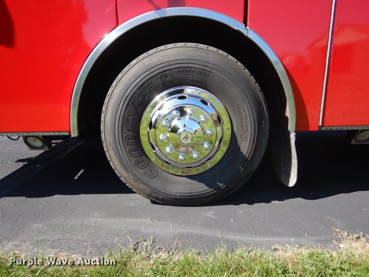 image for item FU9501 2000 Pierce rescue vehicle