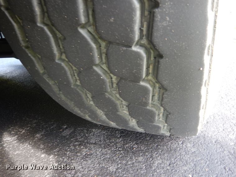 image for item FU9501 2000 Pierce rescue vehicle