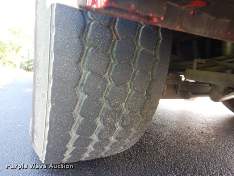 image for item FU9501 2000 Pierce rescue vehicle