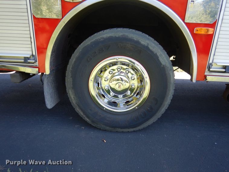 image for item FU9501 2000 Pierce rescue vehicle