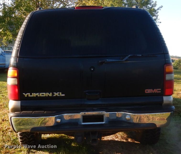 image for item FU9700 2000 GMC Yukon 2500 SUV