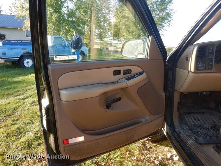 image for item FU9700 2000 GMC Yukon 2500 SUV