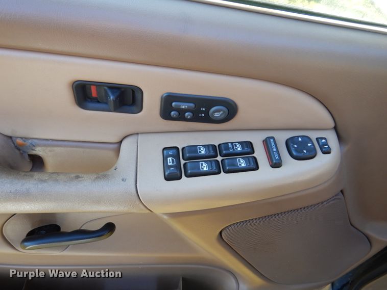 image for item FU9700 2000 GMC Yukon 2500 SUV