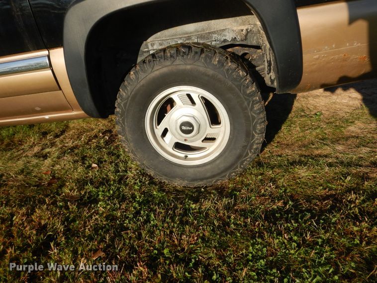 image for item FU9700 2000 GMC Yukon 2500 SUV