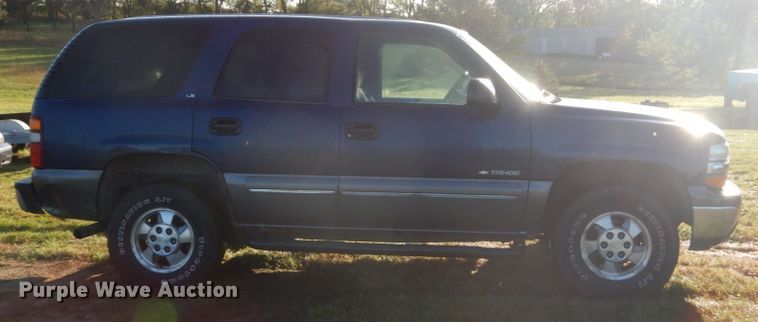 image for item FU9701 2000 Chevrolet Tahoe SUV