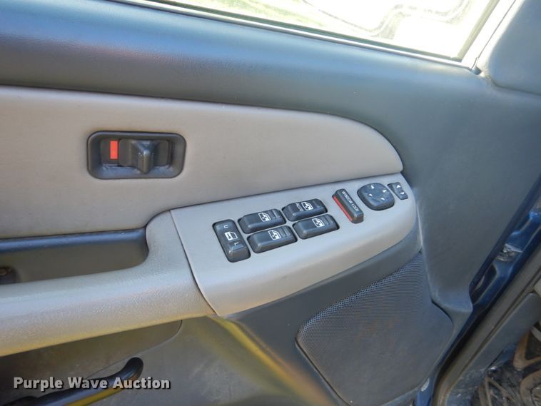 image for item FU9701 2000 Chevrolet Tahoe SUV