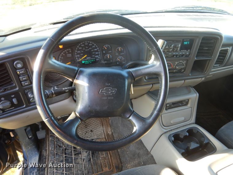 image for item FU9701 2000 Chevrolet Tahoe SUV