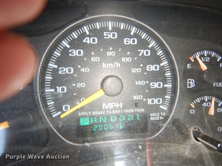 image for item FU9701 2000 Chevrolet Tahoe SUV