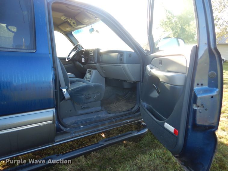 image for item FU9701 2000 Chevrolet Tahoe SUV