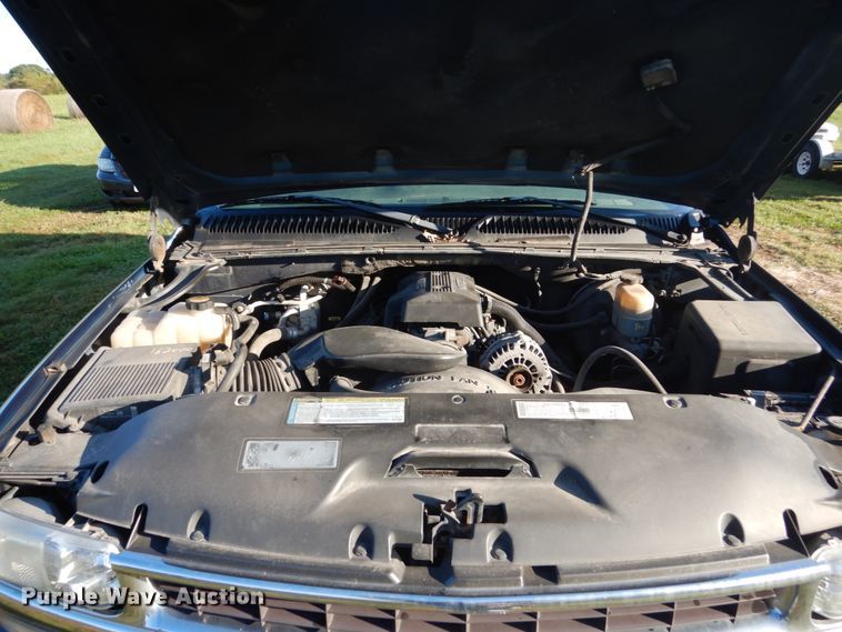 image for item FU9701 2000 Chevrolet Tahoe SUV