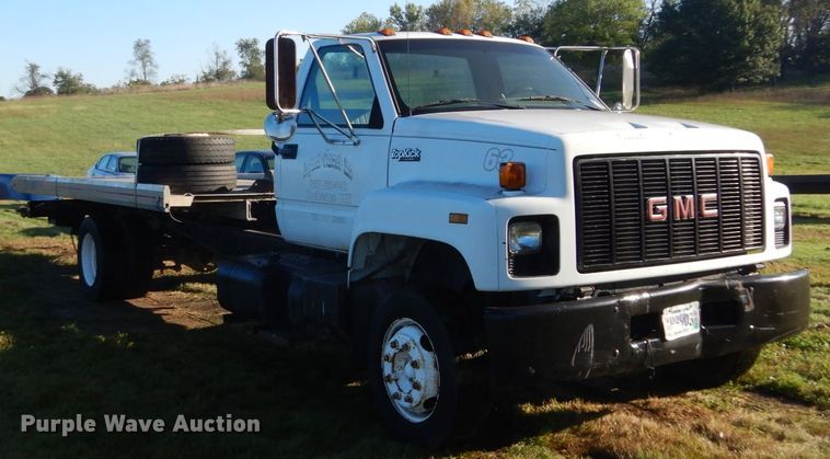 image for item FU9702 1995 GMC TopKick C6500 rollback truck