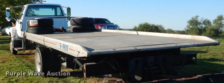 image for item FU9702 1995 GMC TopKick C6500 rollback truck