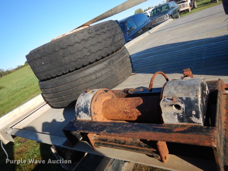 image for item FU9702 1995 GMC TopKick C6500 rollback truck