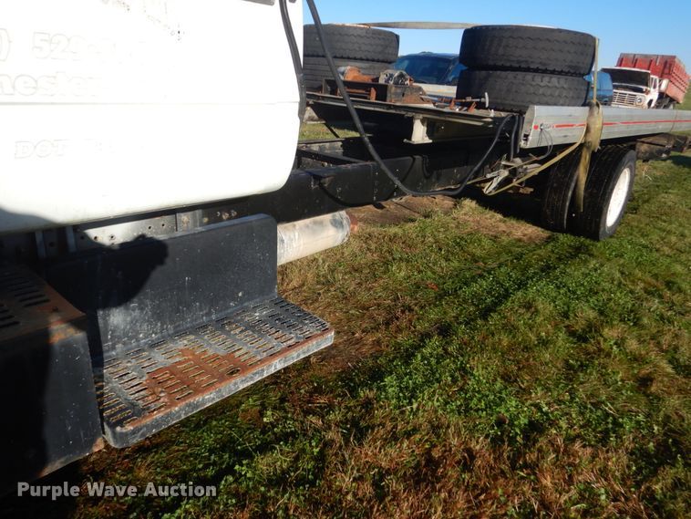 image for item FU9702 1995 GMC TopKick C6500 rollback truck