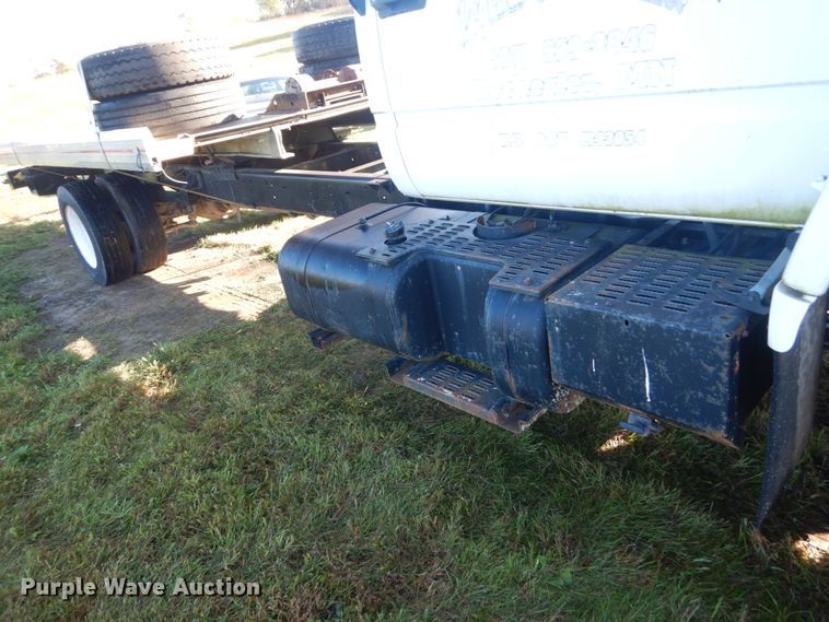 image for item FU9702 1995 GMC TopKick C6500 rollback truck