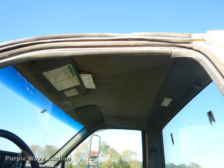 image for item FU9702 1995 GMC TopKick C6500 rollback truck