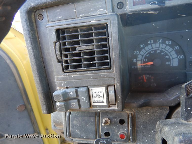 image for item FU9702 1995 GMC TopKick C6500 rollback truck