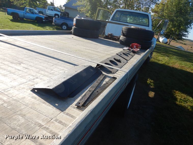 image for item FU9702 1995 GMC TopKick C6500 rollback truck