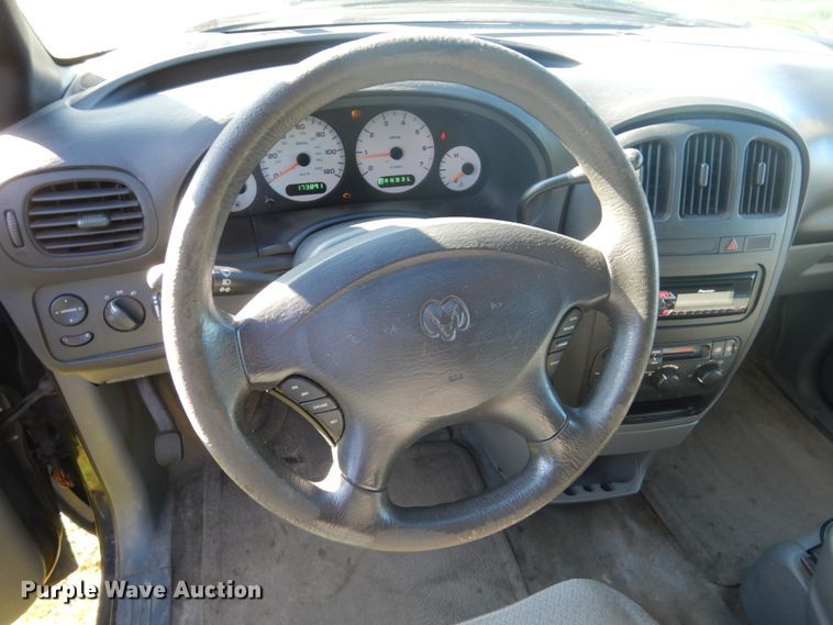 image for item FU9706 2004 Dodge Grand Caravan van