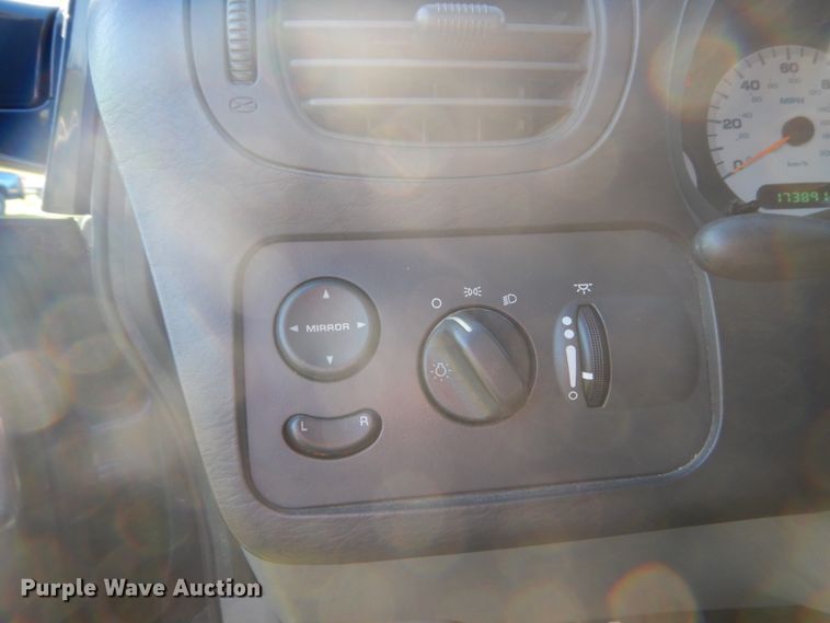 image for item FU9706 2004 Dodge Grand Caravan van