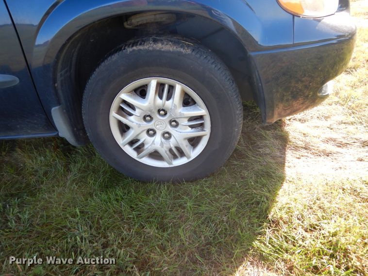 image for item FU9706 2004 Dodge Grand Caravan van
