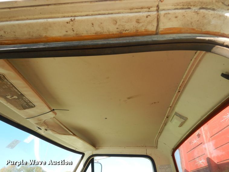 image for item FU9708 1973 Ford F600 grain truck