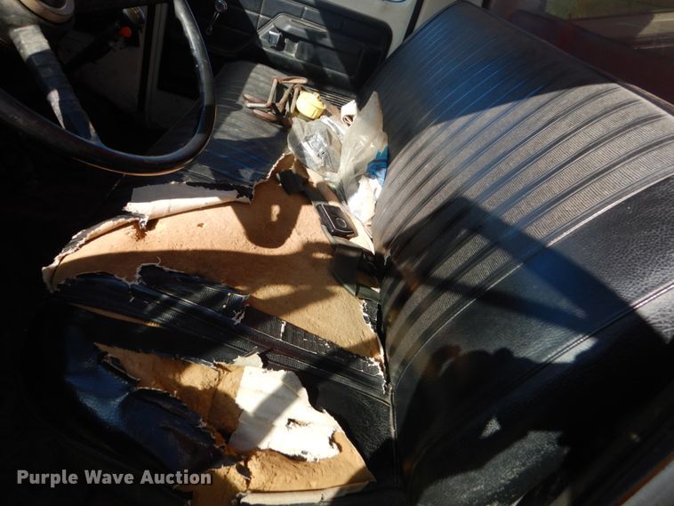 image for item FU9708 1973 Ford F600 grain truck