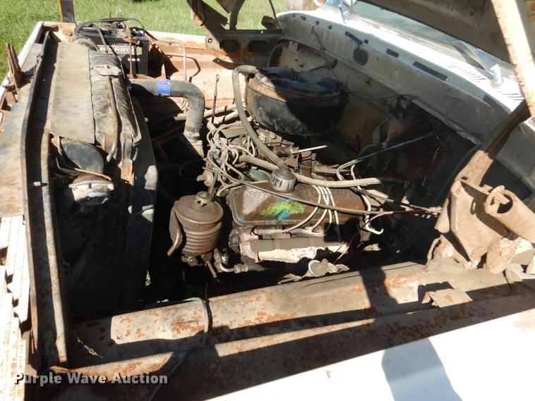 image for item FU9708 1973 Ford F600 grain truck