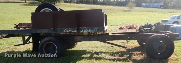 image for item FU9708 1973 Ford F600 grain truck