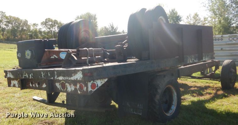 image for item FU9708 1973 Ford F600 grain truck