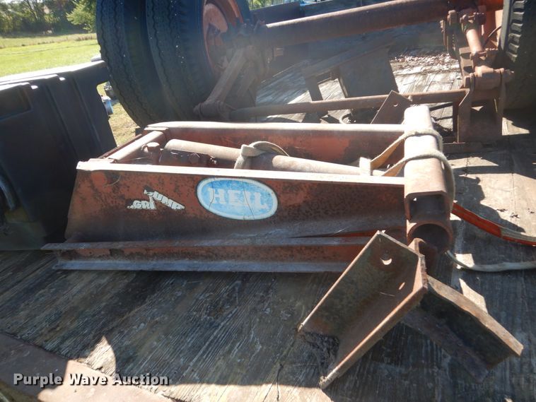 image for item FU9708 1973 Ford F600 grain truck